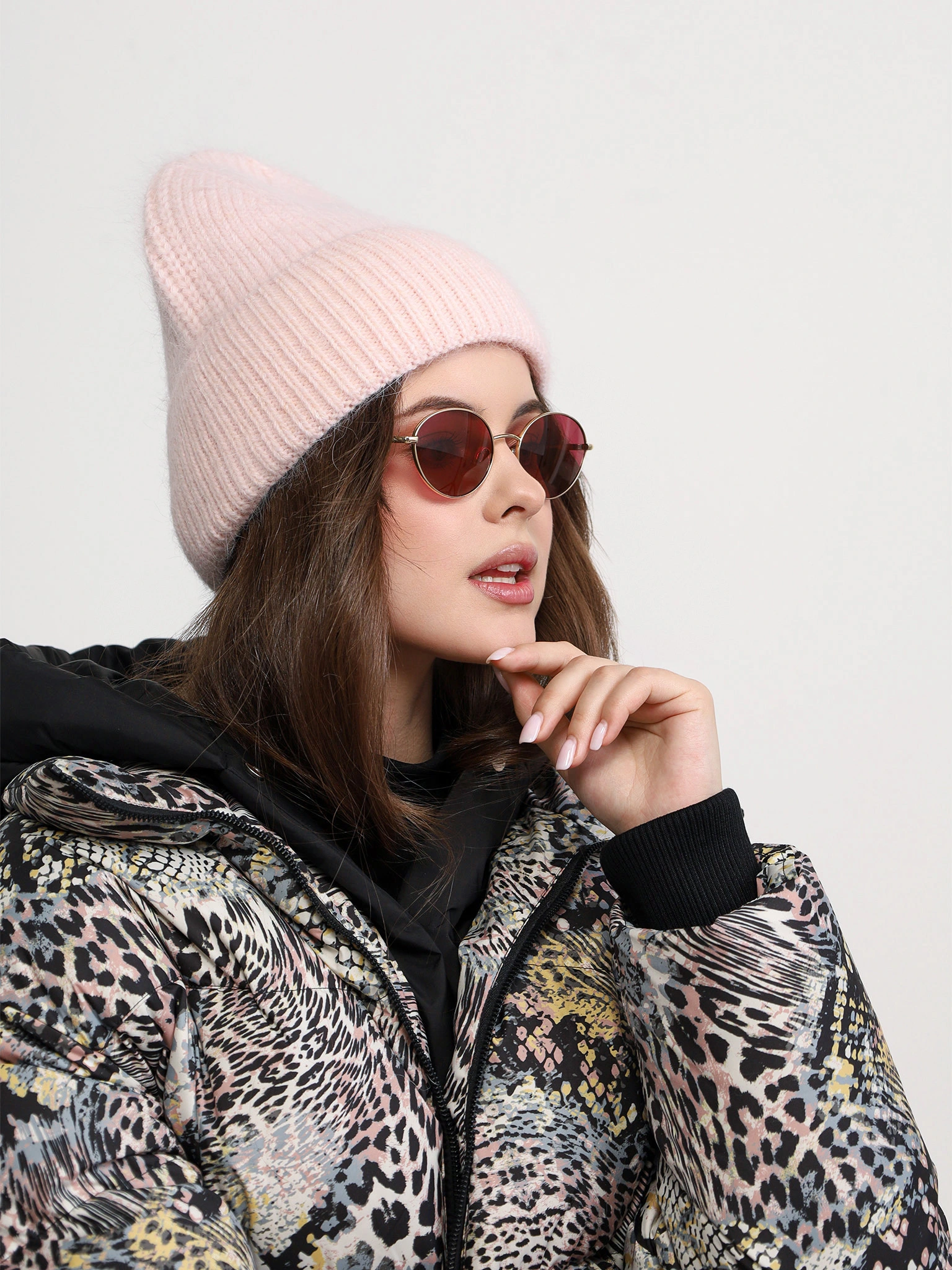 Шапка-бини из ангоры и нейлона с отворотом в ассортименте